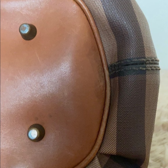 Auth Burberry Smoked Check Northfield Tote - Picture 11 of 16